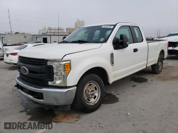 2017 Ford F-250 XLT with VIN 1FT7X2A61HEC90630, listed as a Copart auction lot 44420155 with 121,755 mi miles and Clean title. Bid and sale history available at DreamBid. Image 1.