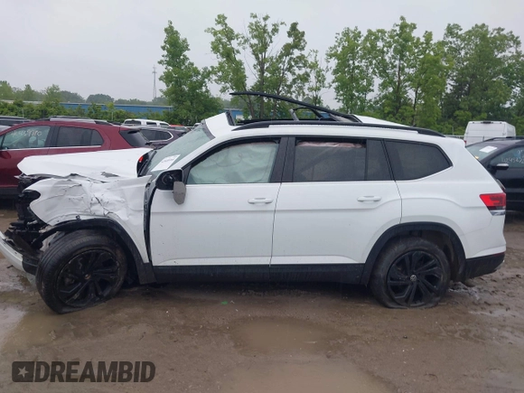 2022 Volkswagen Atlas SE with VIN 1V2KR2CA0NC509427, listed as a IAAI auction lot 42440164 with 52,898 mi miles and . Bid and sale history available at DreamBid. Image 13.