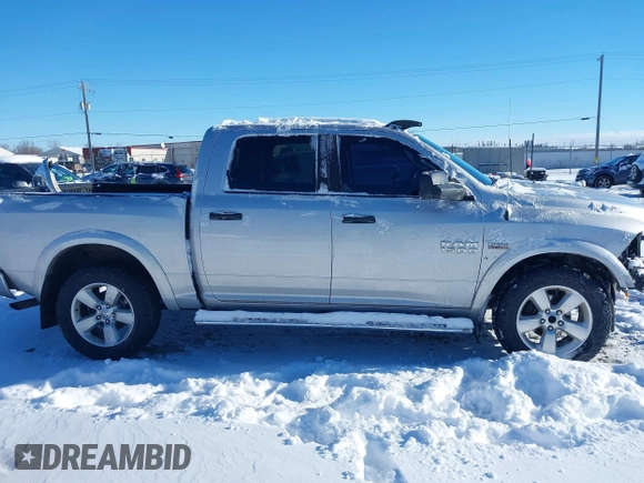 2015 Ram 1500 Big Horn z VIN 1C6RR7LT2FS620252, wystawiony jako IAAI lot #41149484 z przebiegiem 137 784 mil mil oraz . Historia ofert i sprzedaży dostępna na DreamBid. Obrazek 14.