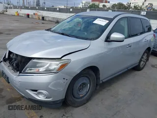 2015 Nissan Pathfinder S with VIN 5N1AR2MN2FC643352, listed as a IAAI auction lot 42065631 with 82,725 mi miles. Bid and sale history available at carsss.com. Image 2.