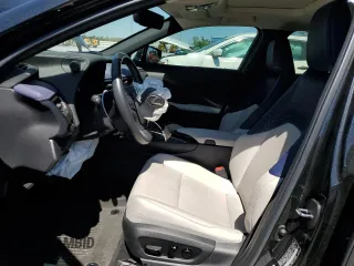 2022 Lexus UX 200 с VIN JTHP3JBH7N2049530, выставлен на аукционе Copart как лот 48697605 с пробегом 54 247 миль миль и Списание • Salvage title. История ставок и продаж доступна на DreamBid. Изображение 7.