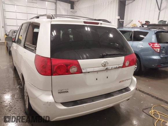 2009 Toyota Sienna XLE с VIN 5TDZK22C99S241277, выставлен на аукционе IAAI как лот 42300156 с пробегом 175 408 миль миль и . История ставок и продаж доступна на DreamBid. Изображение 16.