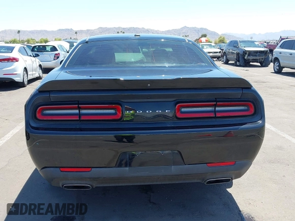 2019 Dodge Challenger SXT z VIN 2C3CDZAG1KH587281, wystawiony jako IAAI lot #42180057 z przebiegiem 109 333 mil mil oraz . Historia ofert i sprzedaży dostępna na DreamBid. Obrazek 16.