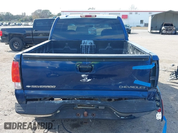 2000 Chevrolet Silverado 1500 with VIN 2GCEC19W3Y1137511, listed as a IAAI auction lot 41449575 with 309,743 mi miles and . Bid and sale history available at DreamBid. Image 16.