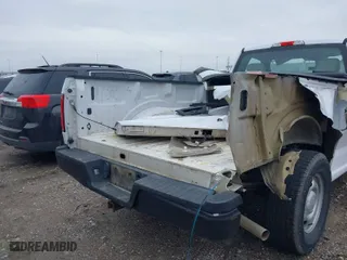2019 Ford F-150 XL with VIN 1FTMF1CB3KKE09569, listed as a IAAI auction lot 41524540 with 70,364 mi miles. Bid and sale history available at carsss.com. Image 19.