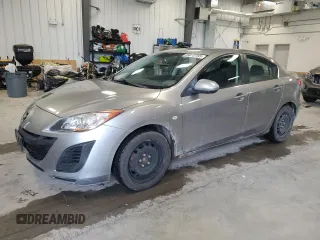 2010 Mazda 3 i Sport z VIN JM1BL1SFXA1251417, wystawiony jako Copart lot #59012755 z przebiegiem 231 994 mil mil oraz Czysty tytuł • Clean title. Historia ofert i sprzedaży dostępna na DreamBid. Obrazek 1.