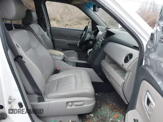 2011 Honda Pilot EX-L with VIN 5FNYF4H57BB009999, listed as a IAAI auction lot 41402317 with 161,805 mi miles. Bid and sale history available at carsss.com. Image 5.