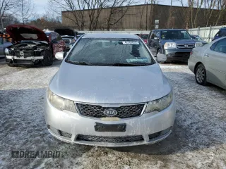2011 Kia Forte EX with VIN KNAFU4A21B5425946, listed as a Copart auction lot 42389055 with 237,035 mi miles and Non Repairable. Bid and sale history available at carsss.com. Image 5.