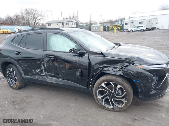 2025 Chevrolet Trax 2RS with VIN KL77LJEP8SC142306, listed as a IAAI auction lot 41882907 with 3,831 mi miles. Bid and sale history available at carsss.com. Image 6.