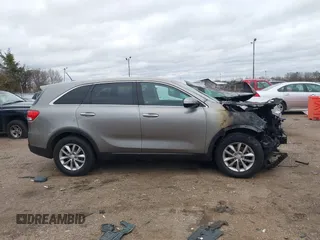 2018 Kia Sorento LX with VIN 5XYPG4A32JG395997, listed as a IAAI auction lot 41718004 with 1 mi miles. Bid and sale history available at carsss.com. Image 13.