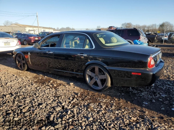 2009 Jaguar XJ VDP with VIN SAJWA82C19TH30903, listed as a Copart auction lot 84324914 with 92,312 mi miles and Clean Title. Bid and sale history available at carsss.com. Image 2.