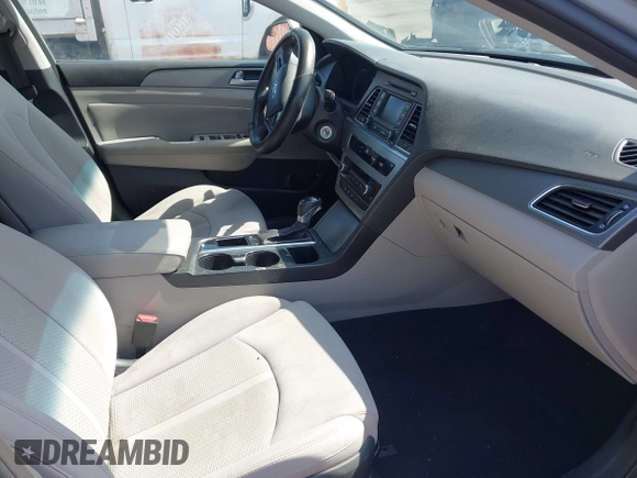 2015 Hyundai Sonata Eco z VIN 5NPE24AAXFH159358, wystawiony jako IAAI lot #42552938 z przebiegiem 152 207 mil mil oraz . Historia ofert i sprzedaży dostępna na DreamBid. Obrazek 5.