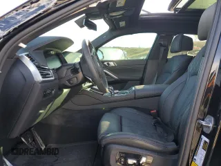 2021 BMW X6 M50i z VIN 5UXCY8C02M9F23734, wystawiony jako Copart lot #69432202 z przebiegiem Nie podano mil oraz . Historia ofert i sprzedaży dostępna na DreamBid. Obrazek 7.