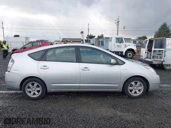 2005 Toyota Prius with VIN JTDKB22UX53105763, listed as a IAAI auction lot 40792034 with 188,889 mi miles. Bid and sale history available at carsss.com. Image 13.
