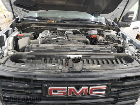 2024 GMC Sierra 3500HD Pro z VIN 1GT49SEY2RF404428, wystawiony jako Copart lot #42213915 z przebiegiem 37 243 mil mil oraz Szkoda całkowita • Salvage title. Historia ofert i sprzedaży dostępna na DreamBid. Obrazek 11.