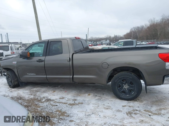 2010 Toyota Tundra 4WD Truck with VIN 5TFCY5F13AX009786, listed as a IAAI auction lot 41354641 with 204,918 mi miles. Bid and sale history available at carsss.com. Image 14.