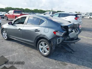2013 Acura ILX with VIN 19VDE1F32DE021447, listed as a IAAI auction lot 41730382 with 165,223 mi miles. Bid and sale history available at carsss.com. Image 3.