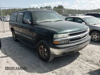 2002 Chevrolet Suburban LS with VIN 3GNEC16Z62G351865, listed as a IAAI auction lot 42035541 with 234,846 mi miles. Bid and sale history available at carsss.com. Image 1.
