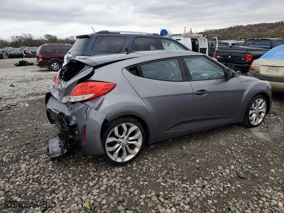 2015 Hyundai Veloster with VIN KMHTC6AD2FU229477, listed as a Copart auction lot 80378784 with 82,690 mi miles and Salvage Title. Bid and sale history available at carsss.com. Image 3.