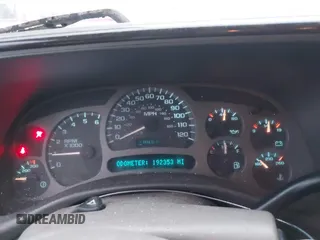 2005 GMC Yukon Denali z VIN 1GKEK63U25J228296, wystawiony jako IAAI lot #40980307 z przebiegiem 192 353 mil mil oraz . Historia ofert i sprzedaży dostępna na DreamBid. Obrazek 7.