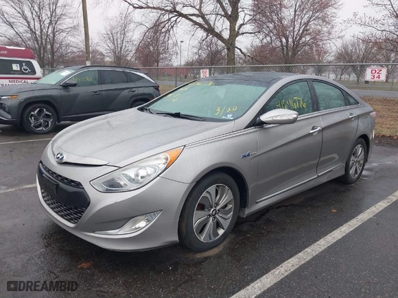 2013 Hyundai Sonata Hybrid Limited with VIN KMHEC4A4XDA050373, listed as a IAAI auction lot 41846776 with 183,863 mi miles. Bid and sale history available at carsss.com. Image 6.