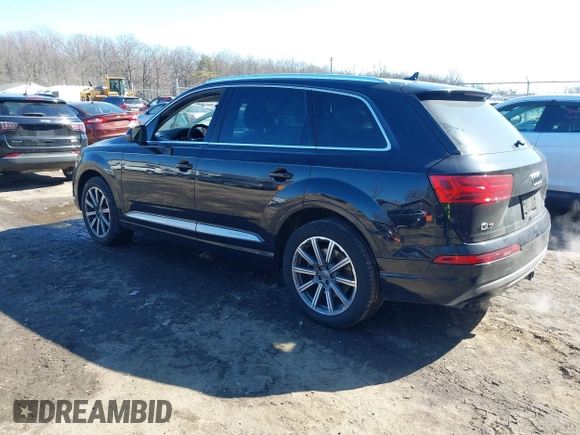 2017 Audi Q7 Premium Plus with VIN WA1LAAF79HD004552, listed as a IAAI auction lot 41643230 with 172,901 mi miles. Bid and sale history available at carsss.com. Image 3.