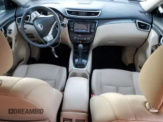 2016 Nissan Rogue SV z VIN 5N1AT2MV5GC825923, wystawiony jako Copart lot #87310844 z przebiegiem 68 534 mil mil oraz Szkoda całkowita • Salvage title. Historia ofert i sprzedaży dostępna na DreamBid. Obrazek 8.
