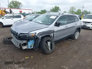 2020 Jeep Cherokee Latitude с VIN 1C4PJMCB9LD546714, выставлен на аукционе IAAI как лот 42177612 с пробегом 56 759 миль миль и . История ставок и продаж доступна на DreamBid. Изображение 2.