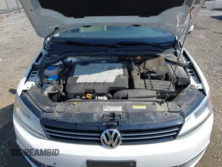 2014 Volkswagen Jetta TDI w/Premium/Nav with VIN 3VWLL7AJXEM366828, listed as a IAAI auction lot 42392563 with 132,924 mi miles and . Bid and sale history available at DreamBid. Image 10.