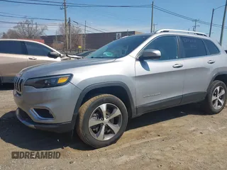 2020 Jeep Cherokee Limited z VIN 1C4PJMDX0LD627840, wystawiony jako IAAI lot #42064116 z przebiegiem 65 092 mil mil oraz . Historia ofert i sprzedaży dostępna na DreamBid. Obrazek 17.