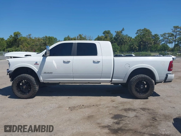 2019 Ram 2500 Laramie z VIN 3C6UR5NL2KG718789, wystawiony jako IAAI lot #42046325 z przebiegiem 54 965 mil mil oraz . Historia ofert i sprzedaży dostępna na DreamBid. Obrazek 15.