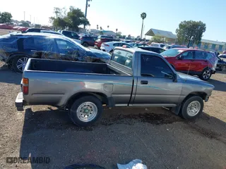 1994 Toyota 2WD Pickups with VIN 4TARN81A2RZ157385, listed as a IAAI auction lot 41999184 with 237,085 mi miles. Bid and sale history available at carsss.com. Image 14.