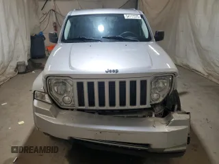2008 Jeep Liberty Sport z VIN 1J8GN28K98W105722, wystawiony jako Copart lot #54117375 z przebiegiem 150 376 mil mil oraz Szkoda całkowita • Salvage title. Historia ofert i sprzedaży dostępna na DreamBid. Obrazek 5.