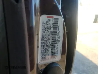 1990 Lexus LS z VIN JT8UF11E1L0014976, wystawiony jako Copart lot #80498914 z przebiegiem 149 419 mil mil oraz Szkoda całkowita • Salvage title. Historia ofert i sprzedaży dostępna na DreamBid. Obrazek 14.