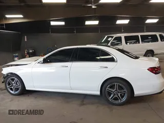 2023 Mercedes-Benz E 350 z VIN W1KZF8EB2PB137329, wystawiony jako IAAI lot #42160967 z przebiegiem 8 718 mil mil oraz . Historia ofert i sprzedaży dostępna na DreamBid. Obrazek 15.