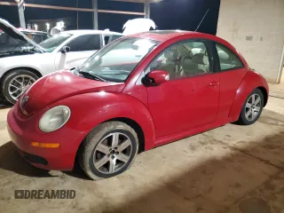 2006 Volkswagen New Beetle Coupe with VIN 3VWRG31C96M401563, listed as a Copart auction lot 85326154 with 134,181 mi miles and Salvage Title. Bid and sale history available at carsss.com. Image 1.