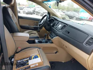 2016 Kia Sedona LX with VIN KNDMB5C13G6209401, listed as a IAAI auction lot 42091953 with 171,068 mi miles. Bid and sale history available at carsss.com. Image 5.