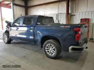 2022 Chevrolet Silverado 1500 LT with VIN 1GCPDKEK2NZ628752, listed as a Copart auction lot 75650744 with 29,913 mi miles and Salvage Title. Bid and sale history available at carsss.com. Image 2.