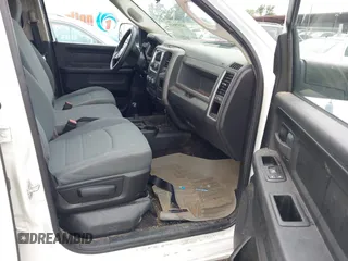2013 Ram 2500 Tradesman с VIN 3C6UR5CL5DG615047, выставлен на аукционе IAAI как лот 42379845 с пробегом 132 528 миль миль и . История ставок и продаж доступна на DreamBid. Изображение 5.