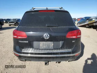 2016 Volkswagen Touareg Sport with VIN WVGEF9BP9GD010964, listed as a Copart auction lot 85800844 with 157,563 mi miles and Salvage Title. Bid and sale history available at DreamBid. Image 6.