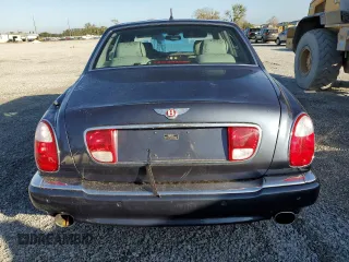 2005 Bentley Arnage R z VIN SCBLC37F65CX10805, wystawiony jako Copart lot #80332124 z przebiegiem Nie podano mil oraz Nie do naprawy. Historia ofert i sprzedaży dostępna na DreamBid. Obrazek 6.