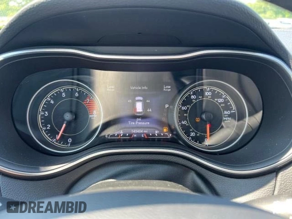 2020 Jeep Cherokee High Altitude z VIN 1C4PJMDXXLD562415, wystawiony jako Copart lot #48685715 z przebiegiem 140 404 mil mil oraz Czysty tytuł • Clean title. Historia ofert i sprzedaży dostępna na DreamBid. Obrazek 8.