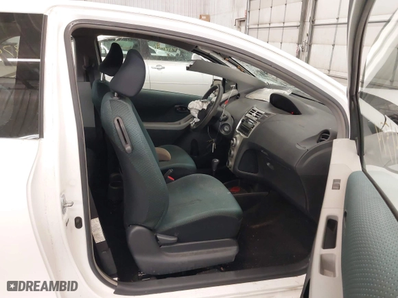 2008 Toyota Yaris with VIN JTDJT923885192256, listed as a IAAI auction lot 42014374 with 126,860 mi miles. Bid and sale history available at carsss.com. Image 5.