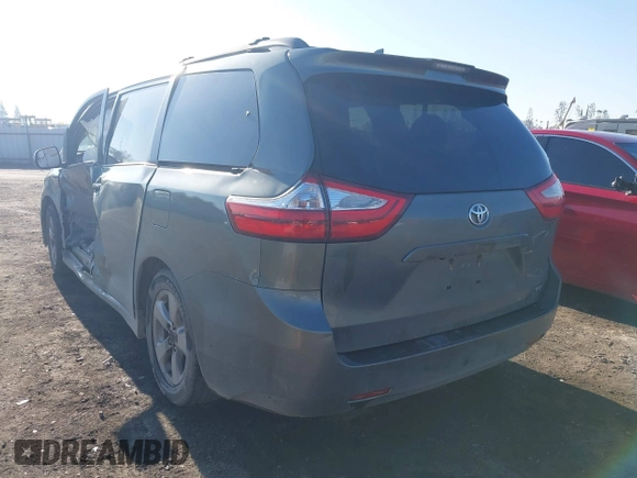 2018 Toyota Sienna LE Auto Access Seat with VIN 5TDKZ3DC5JS932357, listed as a IAAI auction lot 41332285 with 120,559 mi miles. Bid and sale history available at carsss.com. Image 3.
