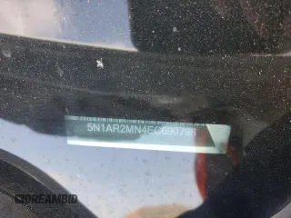 2014 Nissan Pathfinder S z VIN 5N1AR2MN4EC690798, wystawiony jako Copart lot #56239325 z przebiegiem 188 131 mil mil oraz Szkoda całkowita • Salvage title. Historia ofert i sprzedaży dostępna na DreamBid. Obrazek 14.