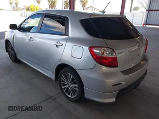 2010 Toyota Matrix z VIN 2T1KU4EE9AC391214, wystawiony jako IAAI lot #41929262 z przebiegiem 280 673 mil mil oraz . Historia ofert i sprzedaży dostępna na DreamBid. Obrazek 3.