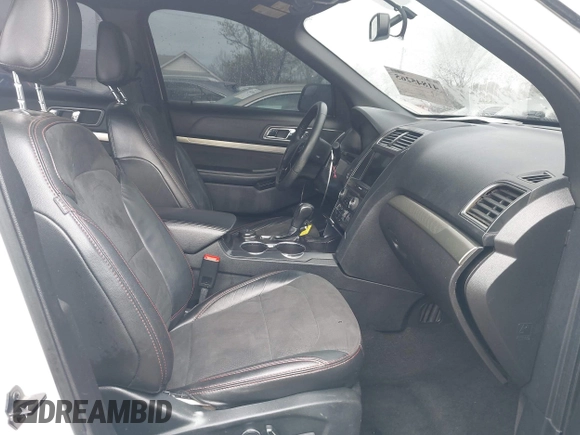 2018 Ford Explorer XLT with VIN 1FM5K8D81JGA17361, listed as a IAAI auction lot 41845265 with 105,891 mi miles and . Bid and sale history available at carsss.com. Image 5.