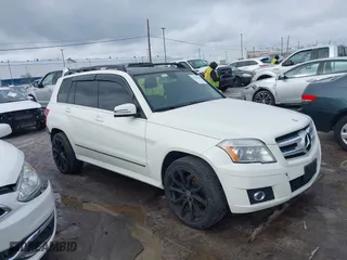 2012 Mercedes-Benz GLK-Class GLK 350 with VIN WDCGG8HB4CF840390, listed as a IAAI auction lot 41697866 with 183,163 mi miles. Bid and sale history available at carsss.com. Image 1.