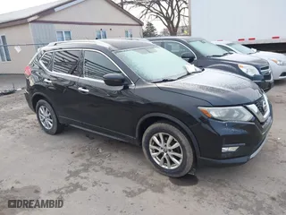 2017 Nissan Rogue SL with VIN JN8AT2MV3HW007874, listed as a IAAI auction lot 41879813 with 198,323 mi miles. Bid and sale history available at carsss.com. Image 1.