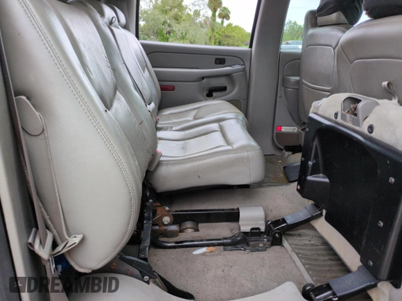 2005 Chevrolet Avalanche Z66 with VIN 3GNEC12Z35G258098, listed as a Copart auction lot 74543374 with Not Provided miles and Salvage Title. Bid and sale history available at carsss.com. Image 10.